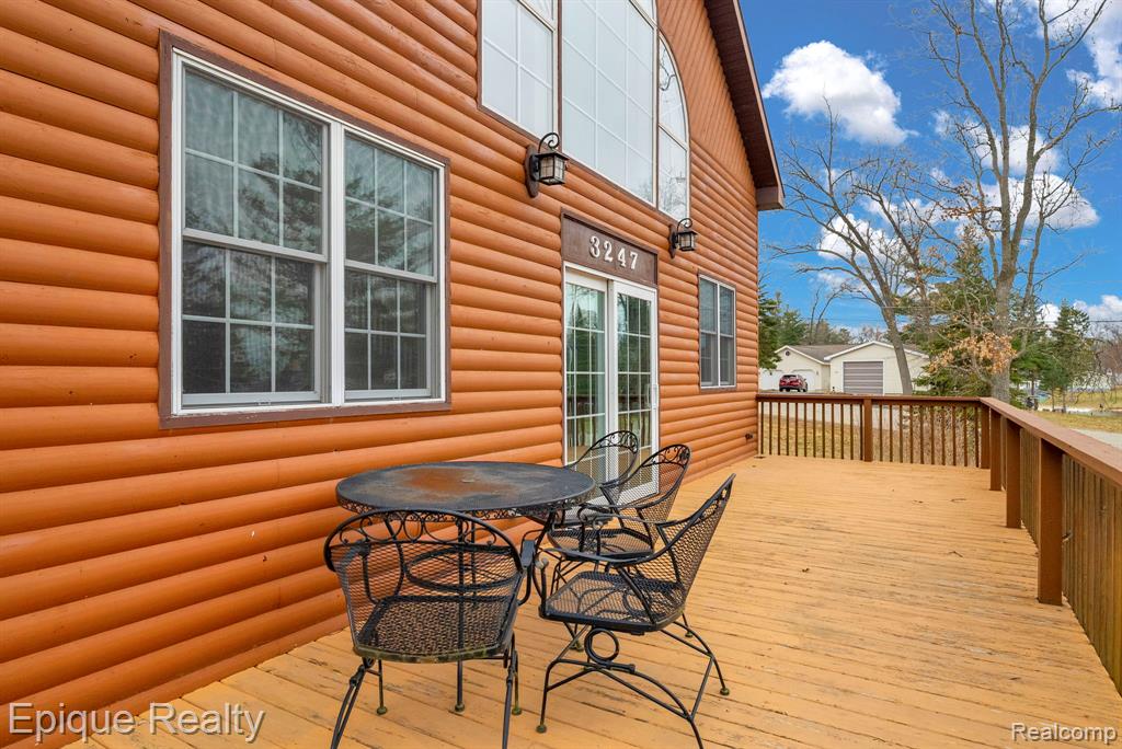 3247 Comanche Trail