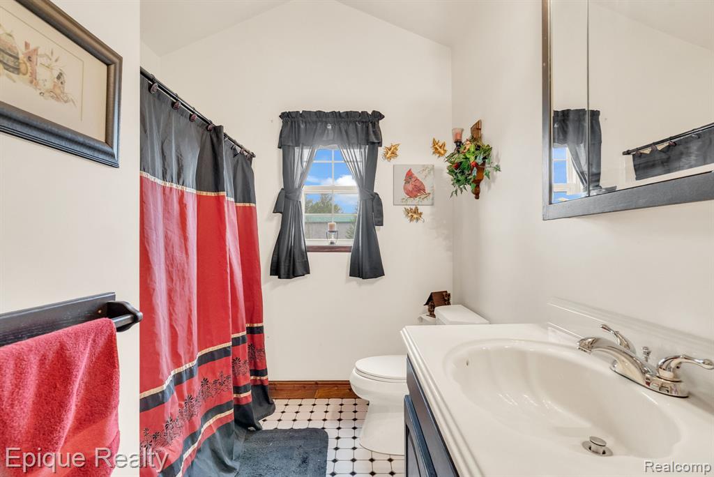 3247 Comanche Trail