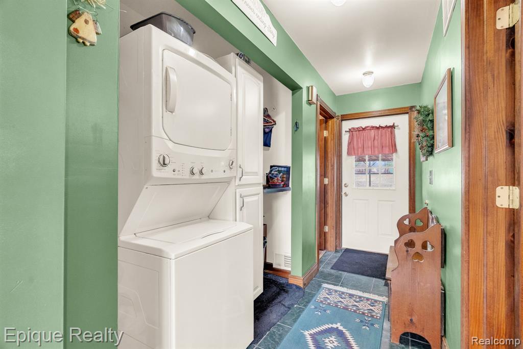 3247 Comanche Trail