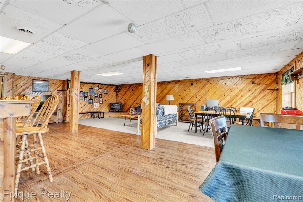 3247 Comanche Trail