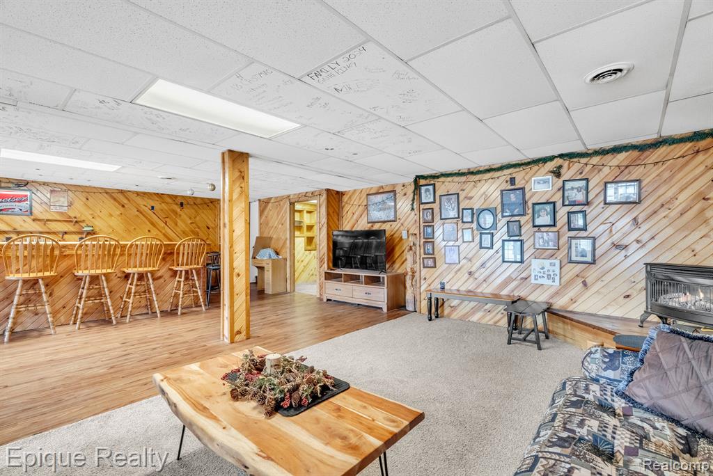 3247 Comanche Trail
