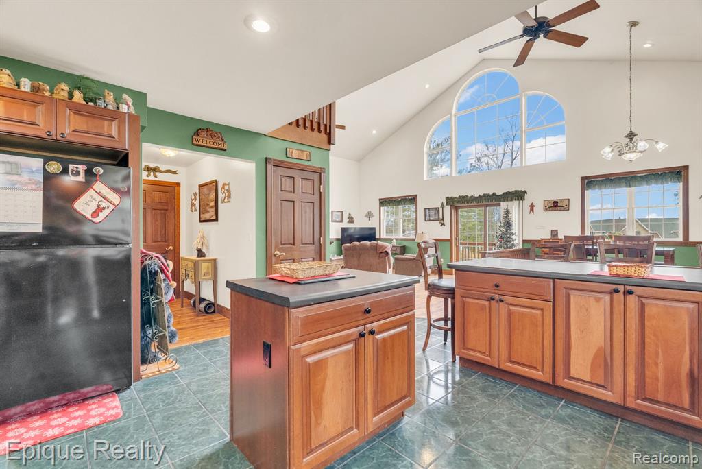3247 Comanche Trail