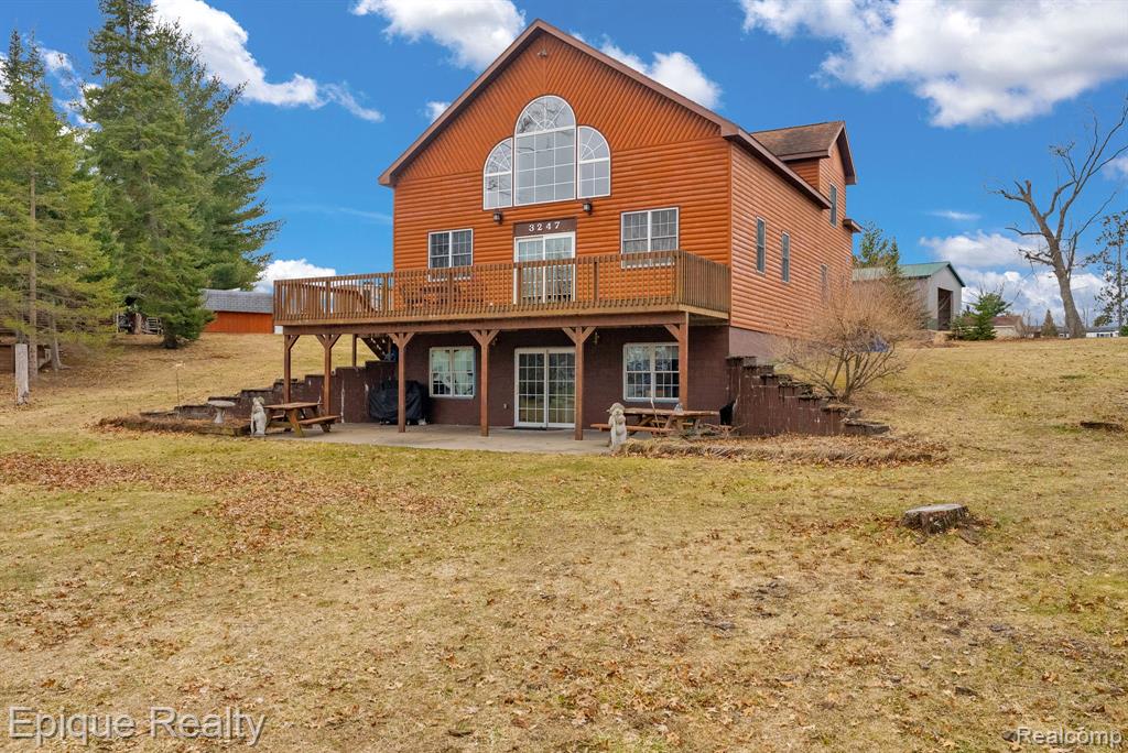 3247 Comanche Trail