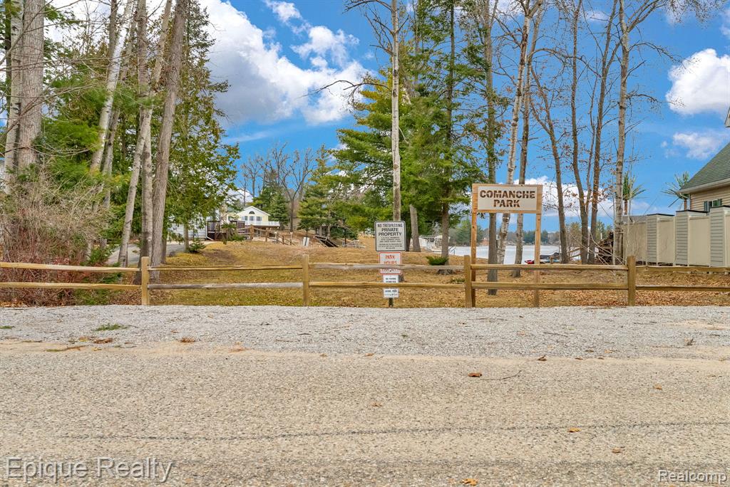 3247 Comanche Trail