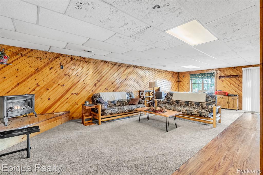 3247 Comanche Trail