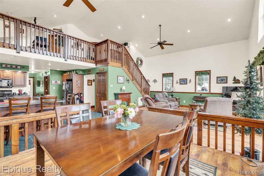 3247 Comanche Trail