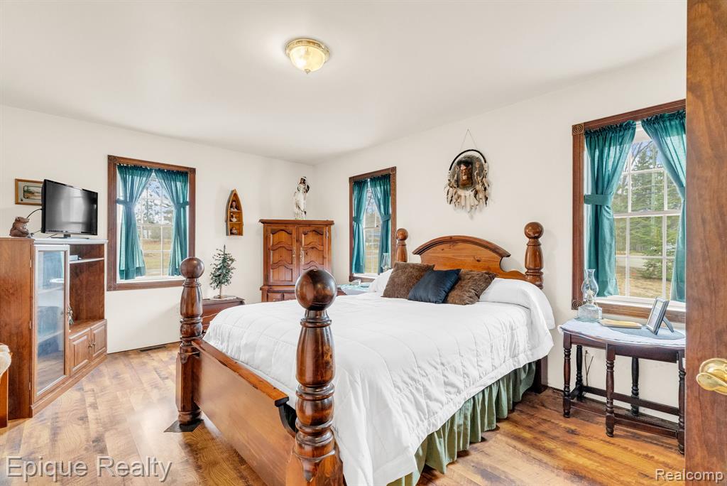 3247 Comanche Trail