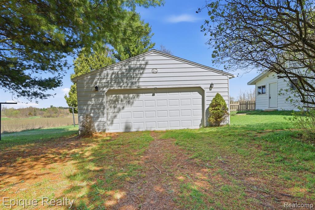 3272 Barnes Road