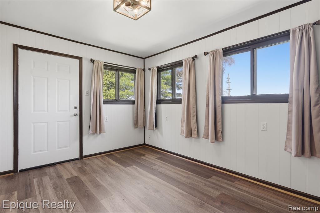 3272 Barnes Road