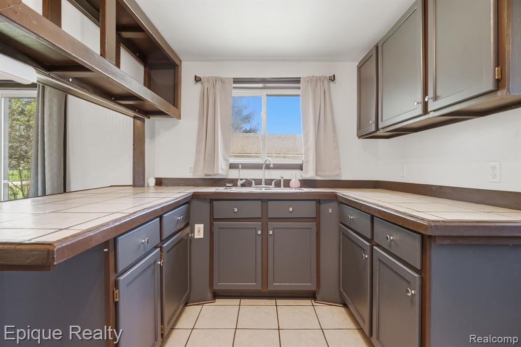 3272 Barnes Road