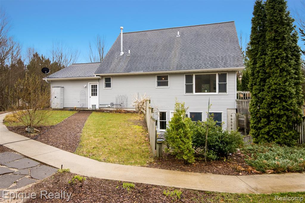 20730 Betsie Highland Drive