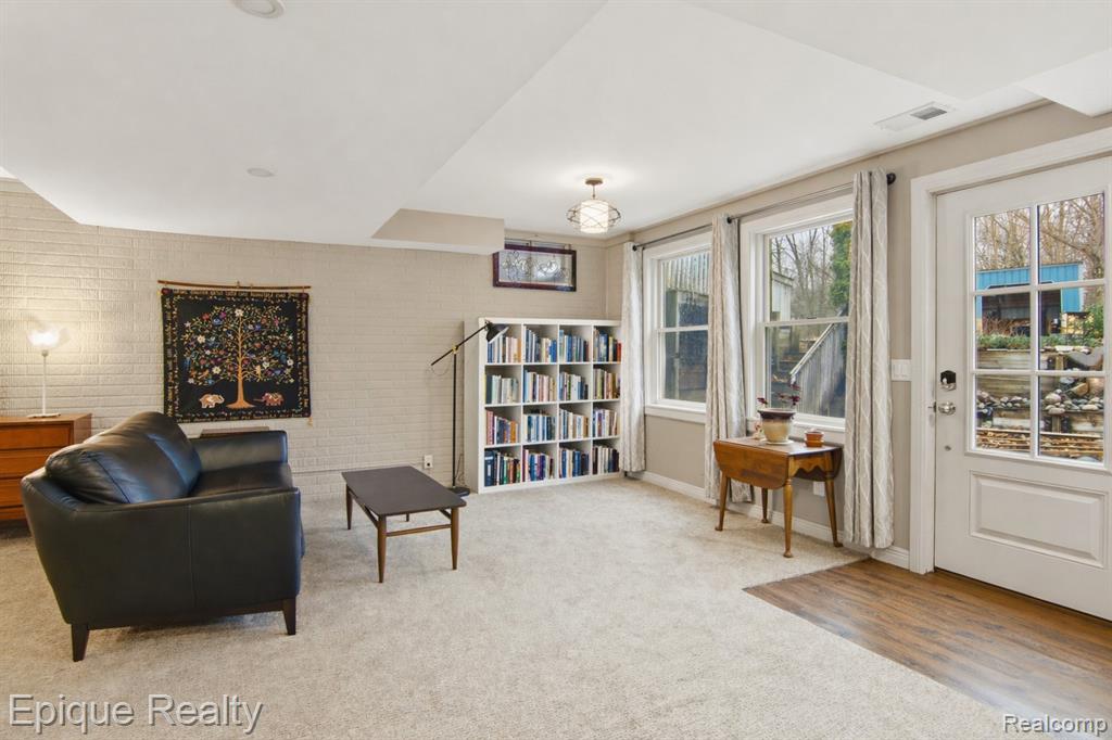 20730 Betsie Highland Drive