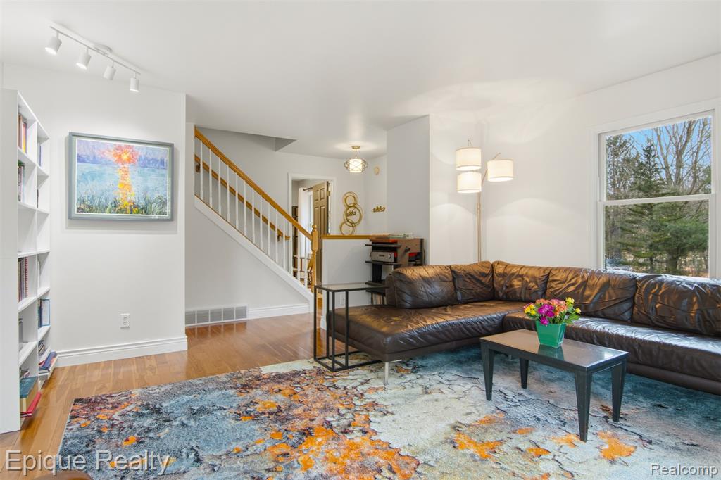 20730 Betsie Highland Drive