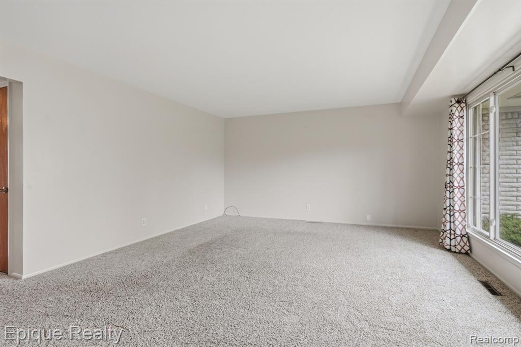 6236 Mckenzie Drive