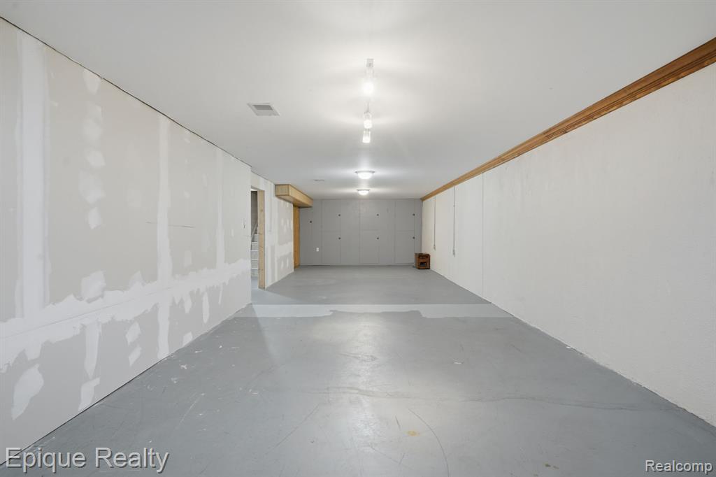 6236 Mckenzie Drive