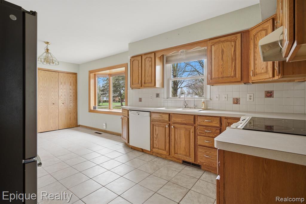 6236 Mckenzie Drive