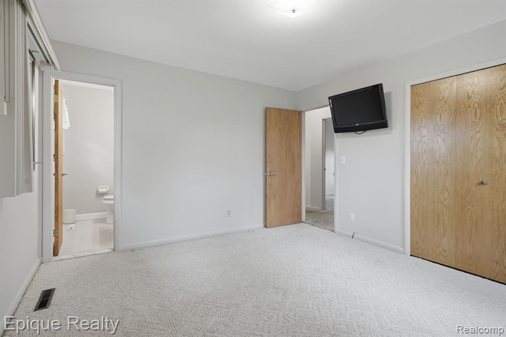 6236 Mckenzie Drive