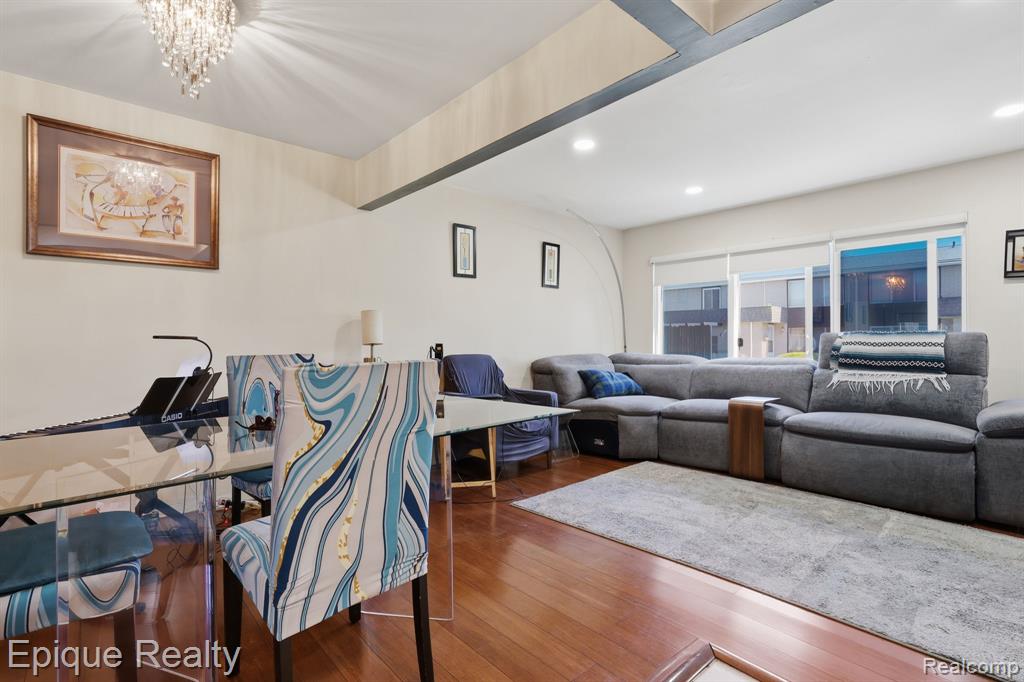 8727 Kennedy Circle # 4