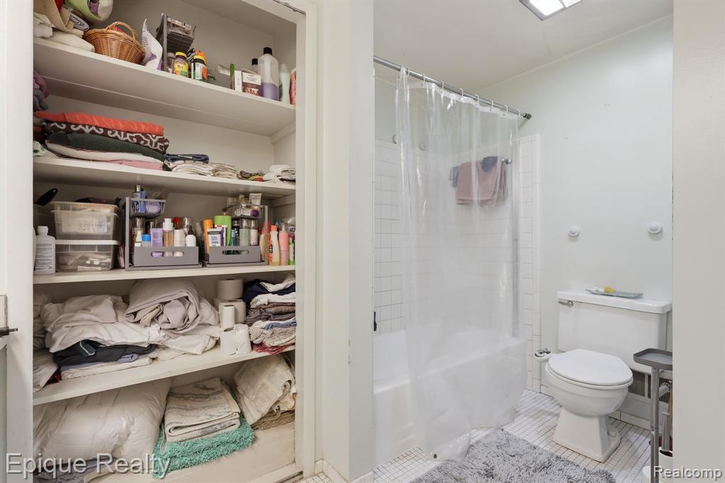 8727 Kennedy Circle # 4