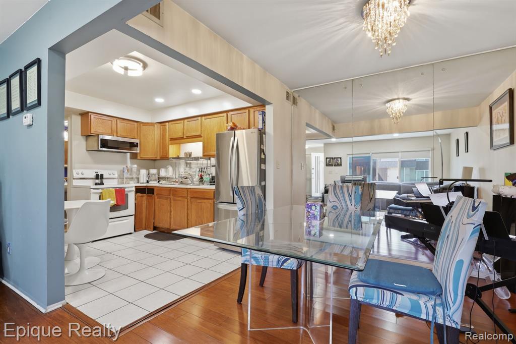 8727 Kennedy Circle # 4