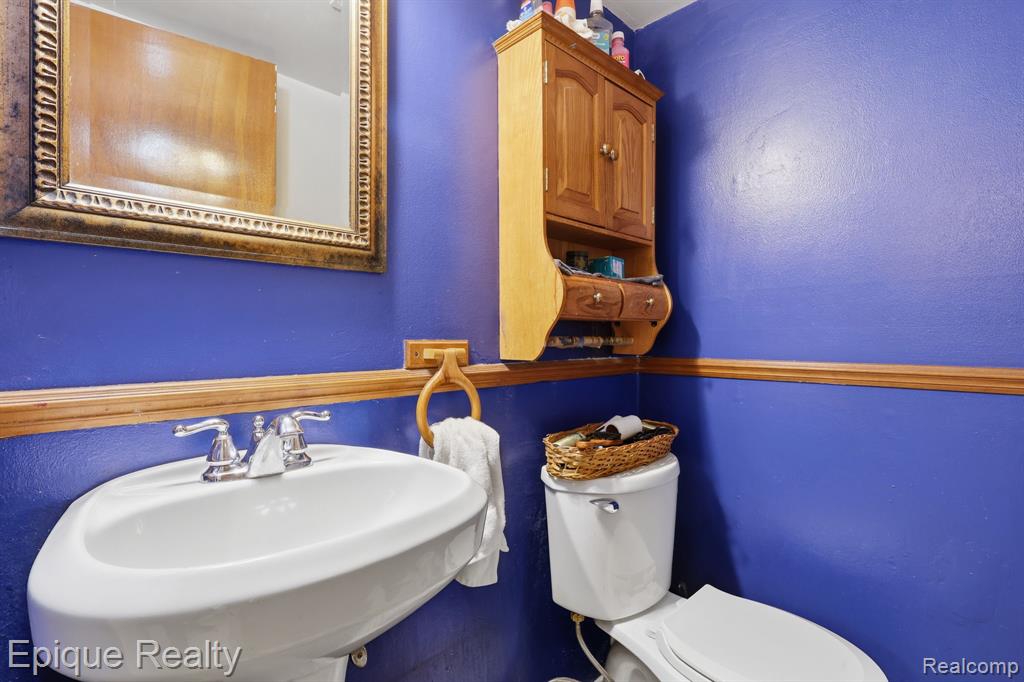 8727 Kennedy Circle # 4