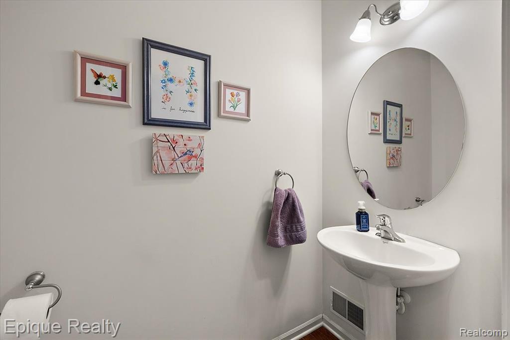 1014 Chelsea Boulevard