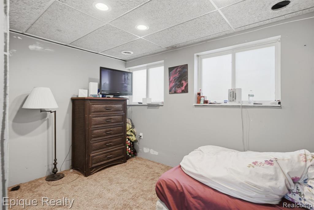 2706 Genes Drive