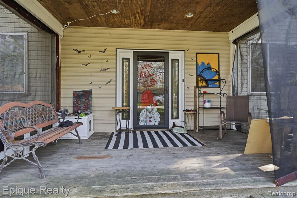 2706 Genes Drive