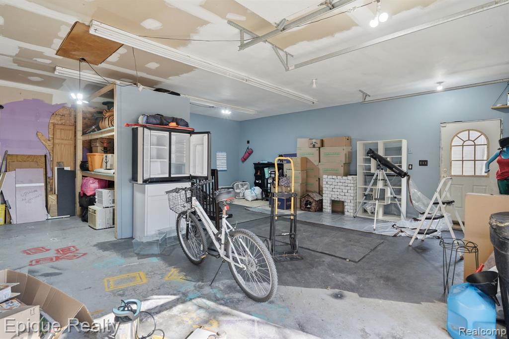 2706 Genes Drive