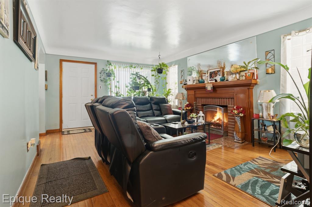 15300 Collingham Drive