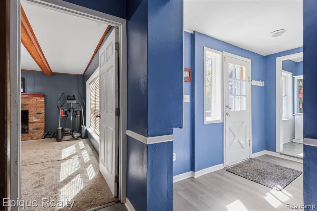 7441 Honeysuckle Road
