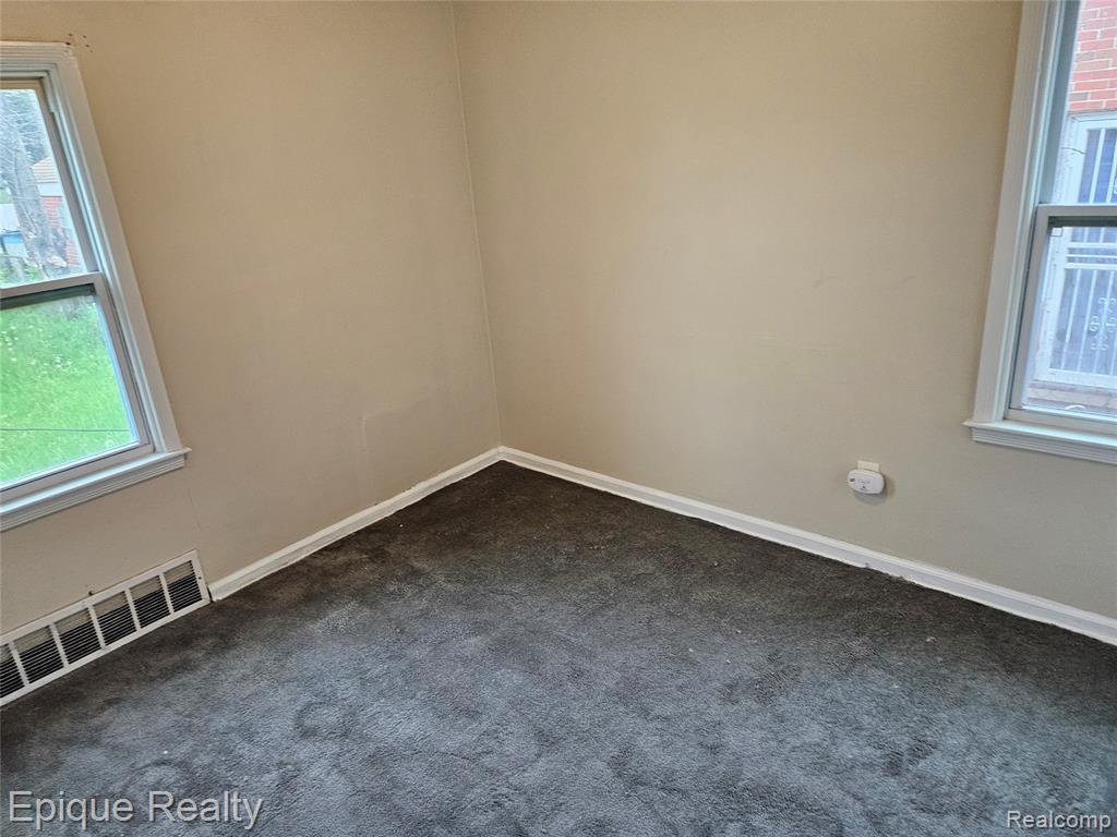 7341 Evergreen Avenue