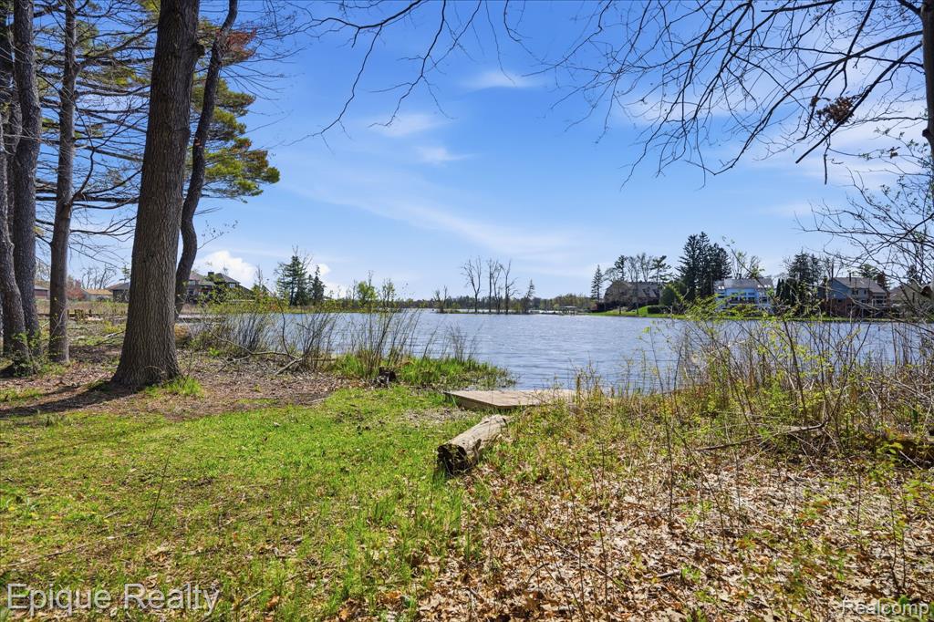 2568 Canoe Circle Drive