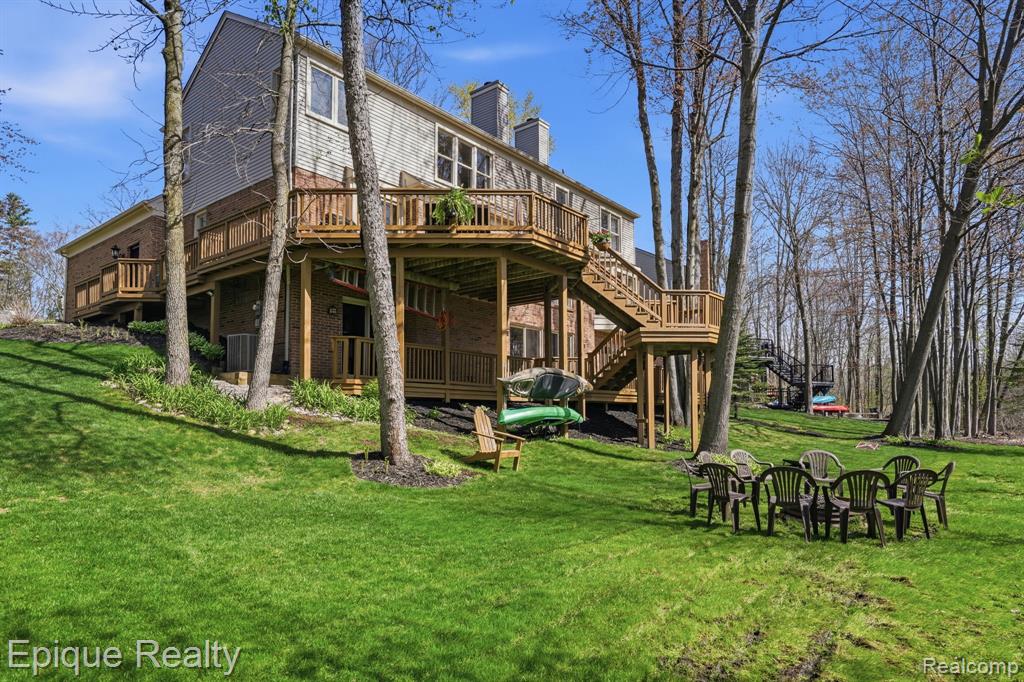 2568 Canoe Circle Drive