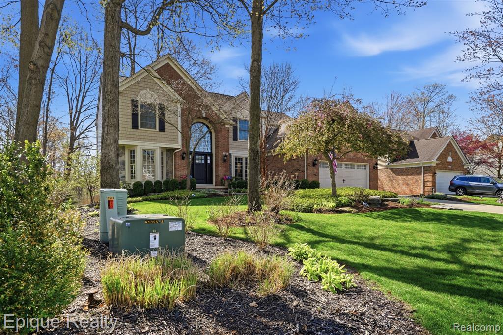 2568 Canoe Circle Drive