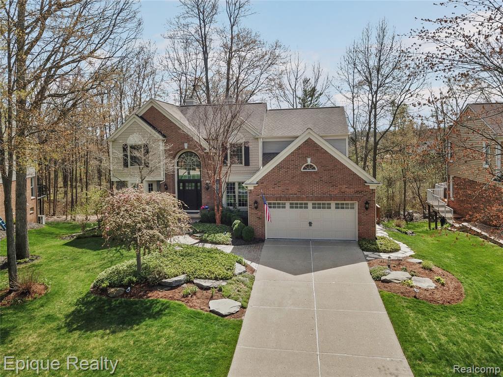 2568 Canoe Circle Drive