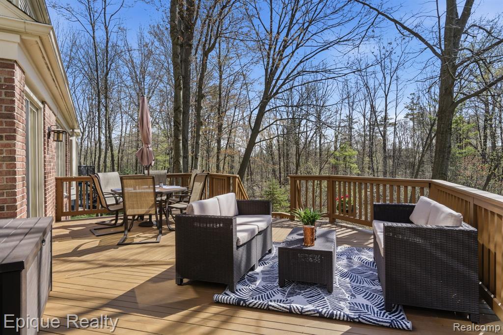 2568 Canoe Circle Drive