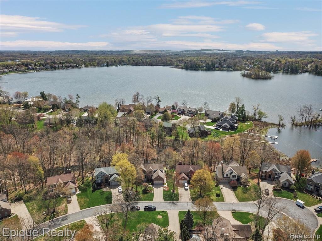 2568 Canoe Circle Drive