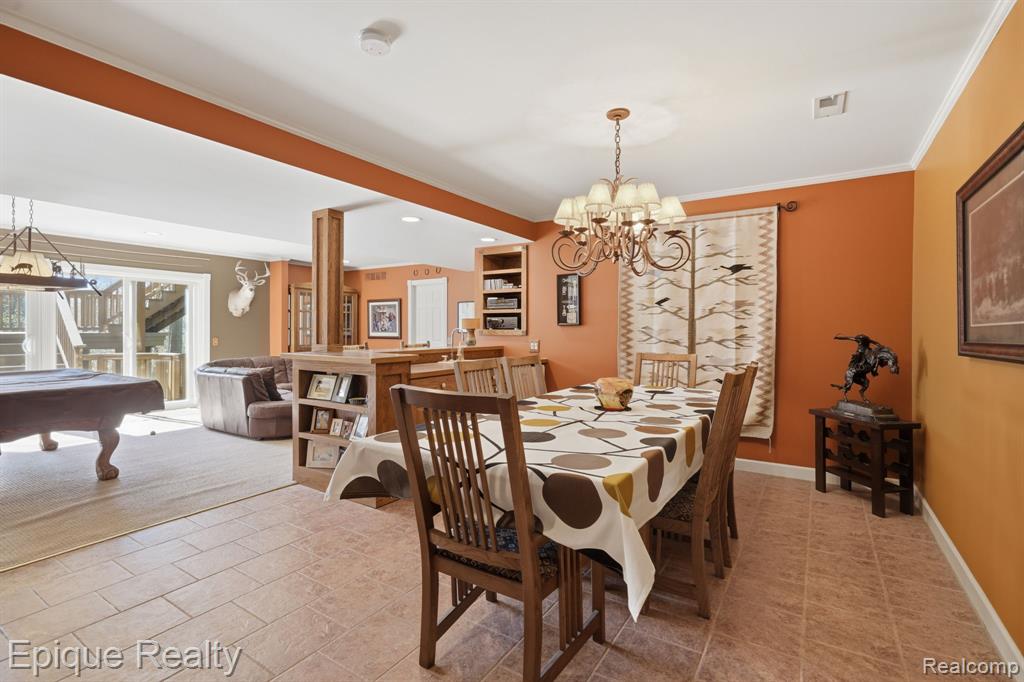 2568 Canoe Circle Drive
