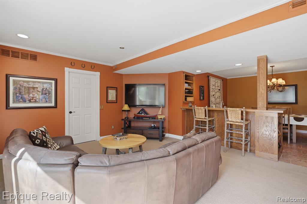 2568 Canoe Circle Drive