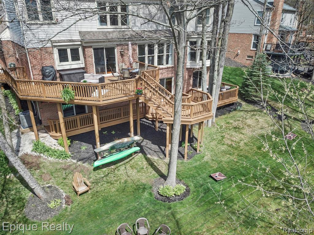 2568 Canoe Circle Drive