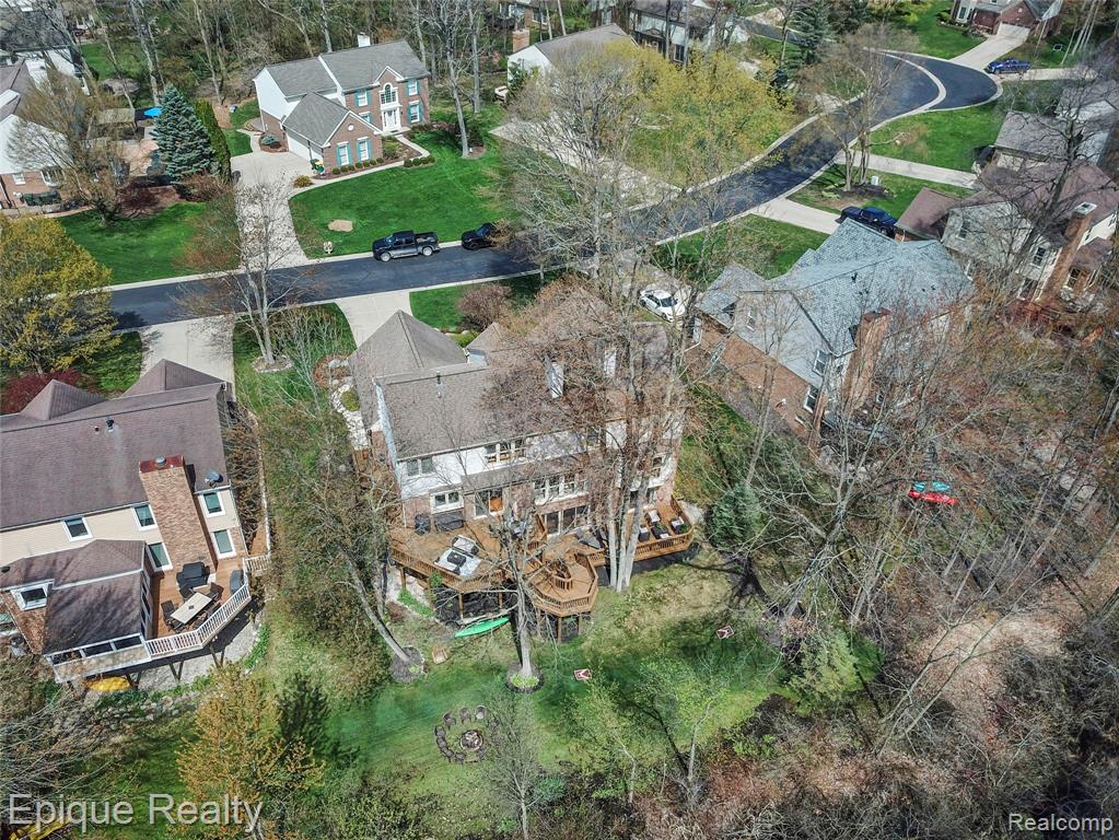 2568 Canoe Circle Drive