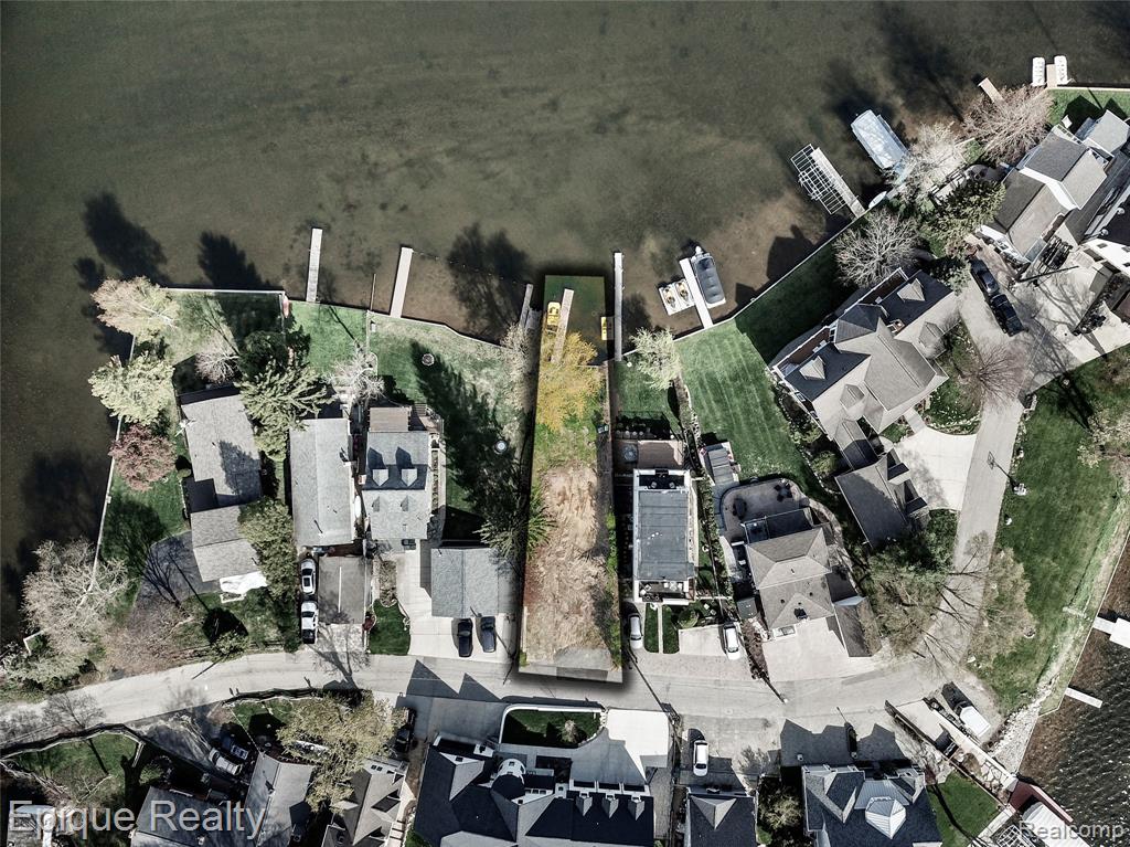 296 Shady Oaks Street