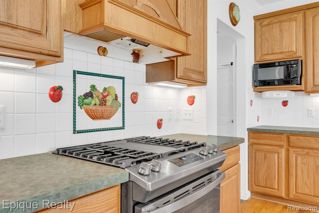 6495 Country Lane Drive