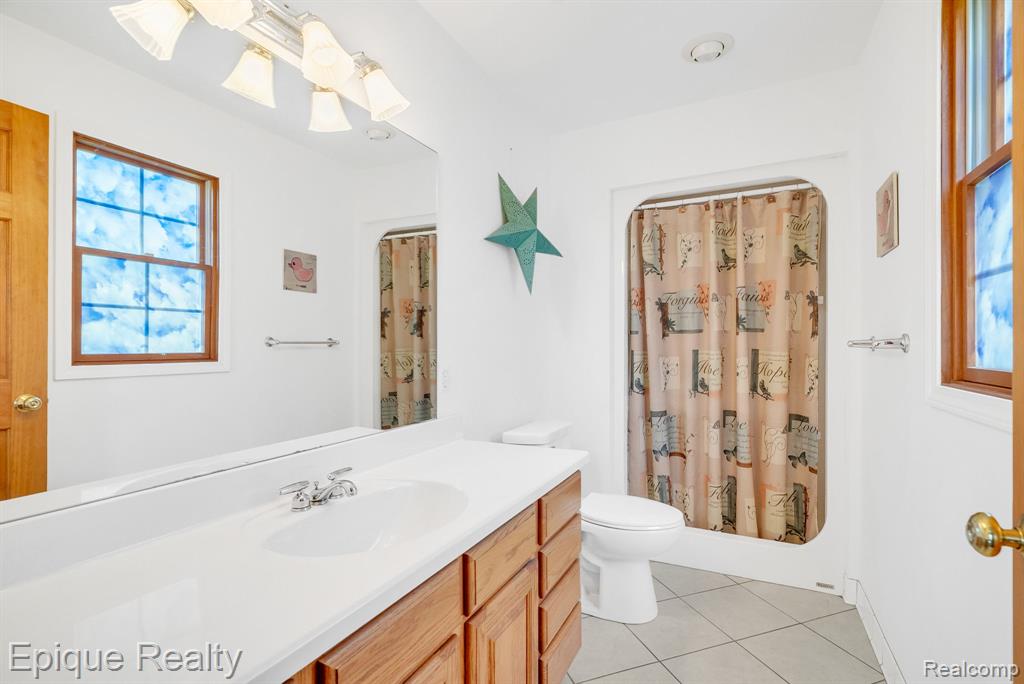 6495 Country Lane Drive