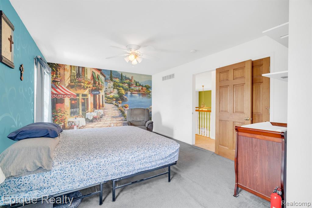6495 Country Lane Drive