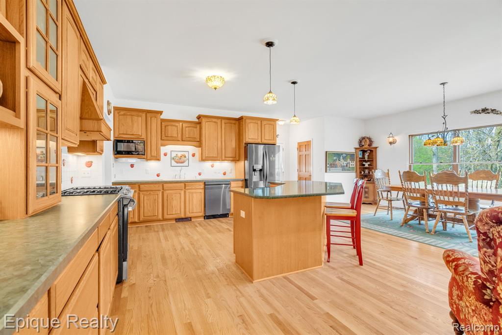 6495 Country Lane Drive