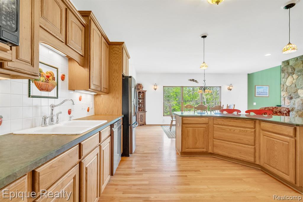 6495 Country Lane Drive