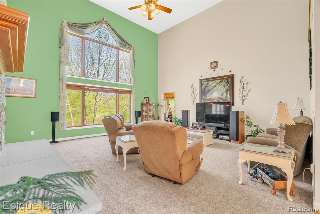 6495 Country Lane Drive