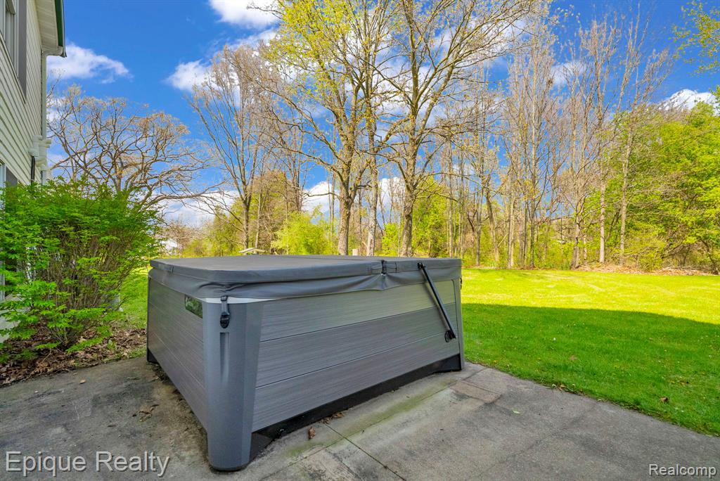 6495 Country Lane Drive